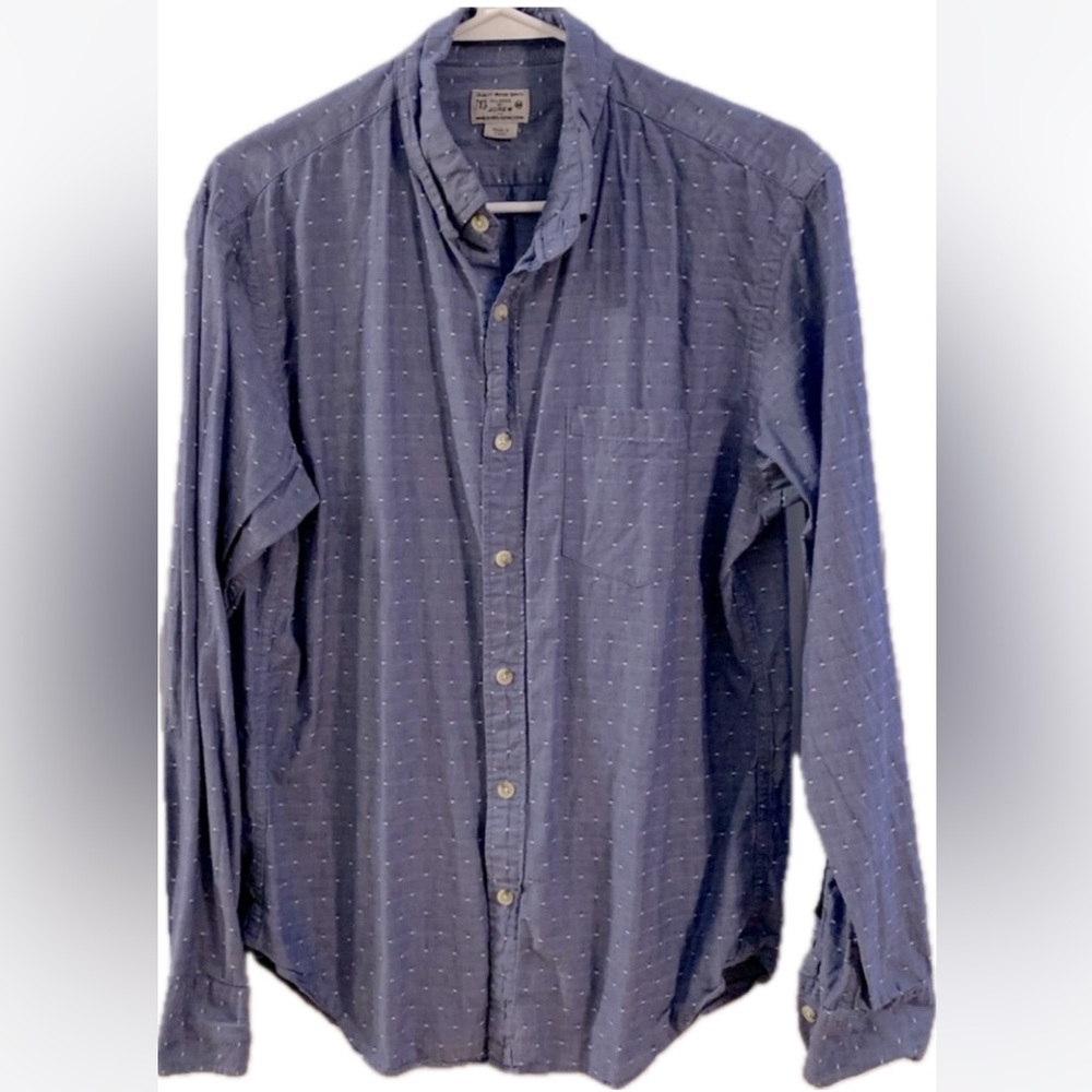 J. Crew men’s Long-sleeve Button-down shirt size medium